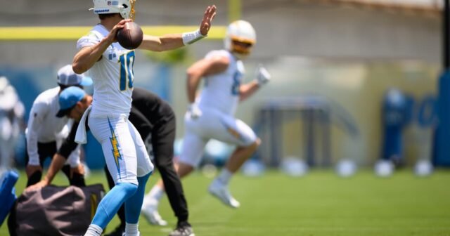 Justin Herbert de Chargers se centra en el futuro, no en el fracaso de los playoffs

