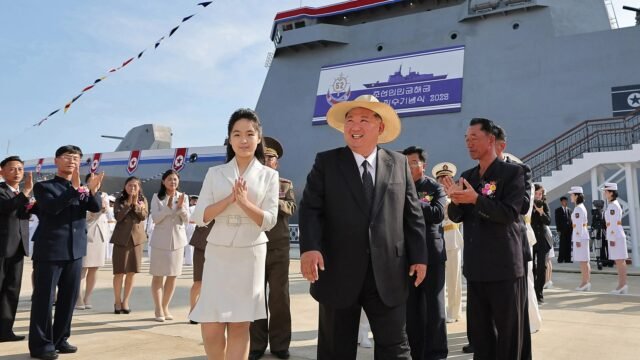 Kim Jong-un finalmente 'lanza un barco sin hundirlo': Drespot Tours 'Reparado Destroyer' a un mes después de la humillación
