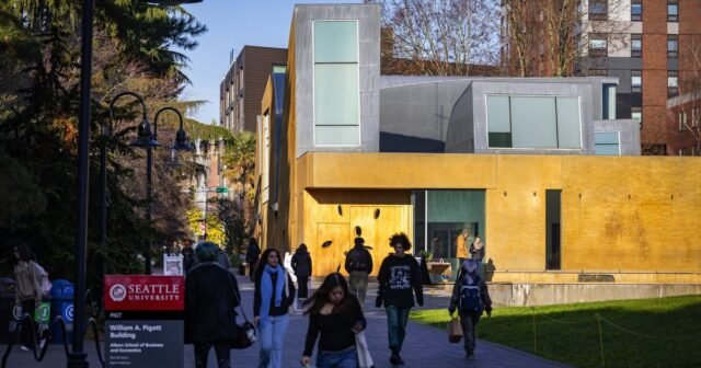 La Universidad de Seattle absorbe Cornish y anuncia cambios, contratando noticias
