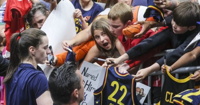 La caída de disparos de Caitlin Clark continuó en Seattle. ¿Puede la WNBA soportar el blip?
