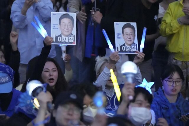 La encuesta de salida conjunta muestra el pronóstico del candidato liberal Lee para ganar elecciones presidenciales de Corea del Sur
