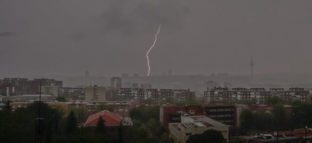 Lightning, granizo y lluvia de sangre en Andalucia: la nueva Dana detiene el verano de España: estas áreas para ser golpeadas
