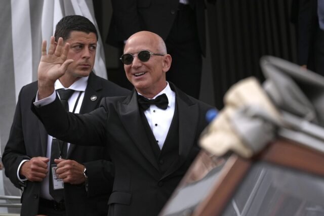 Lo mejor que el dinero de Bezos puede comprar: la boda de Venecia del multimillonario con Lauren Sánchez causa un revuelo

