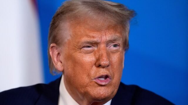 Los ataques de Trump contra CNN, Fox subrayan el esfuerzo para sofocar las preguntas, poner los medios en el pie trasero
