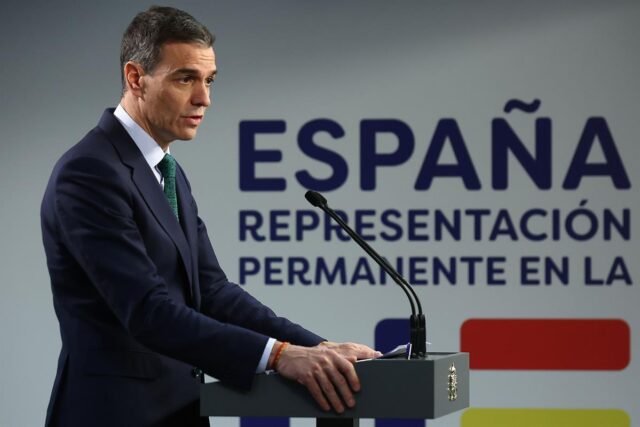 'Los ladrones viven aquí!': Oficinas de PSOE atacadas en ola de graffiti anti-Govt
