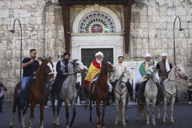 Los musulmanes españoles sobre la antigua ruta de viaje del hajj a caballo desde Andalucía a Arabia Saudita
