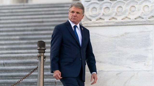 McCaul: Representantes del Partido Republicano conoce el peligro que se encuentran si votan no 'en Trump Megabill

