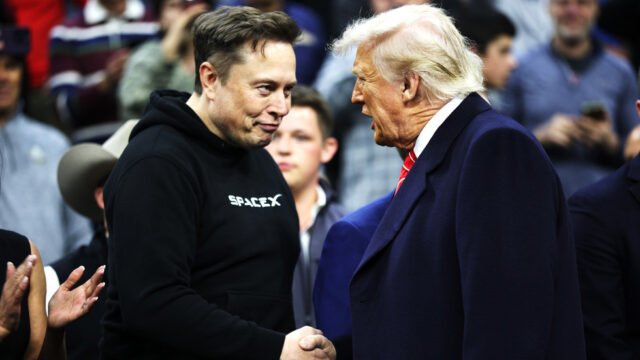 Musk acepta que "Trump debería ser acusado" - RT World News

