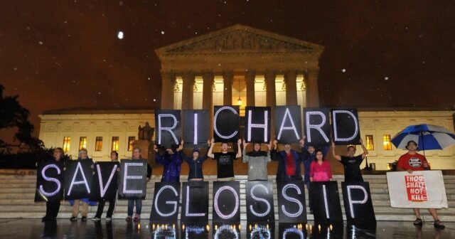 Oklahoma planea volver a intentar Richard Glossip por asesinato, pero no buscará la pena de muerte, dice el fiscal.
