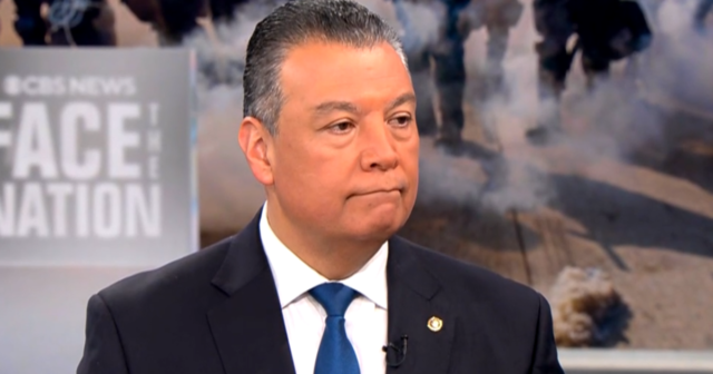 Padilla advierte sobre lo que sucede "cuando las cámaras no están allí" después de la eliminación del evento Noem

