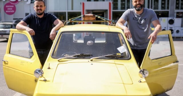 Peckham o Sarajevo? Bosnian Brothers Spark Alegría con la réplica Van de la icónica comedia de situación británica
