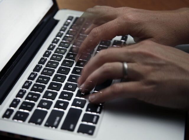 Se han filtrado miles de millones de credenciales de inicio de sesión en línea, dicen los investigadores de CyberNews
