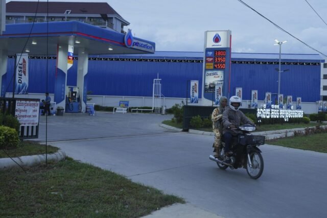 Tailandia anuncia medidas para tomar medidas enérgicas contra el delito cibernético con sede en Camboya a medida que se disparan las tensiones fronterizas
