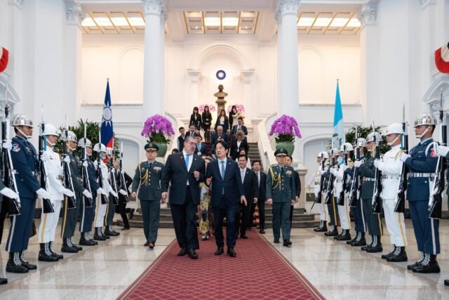 Taiwán ofrece ayuda de Guatemala mientras protege sus flancos diplomáticos de China

