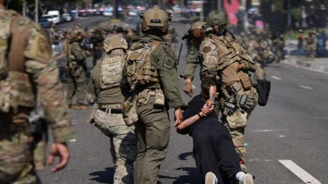 Trump despliega la Guardia Nacional para sofocar las protestas de la redada de hielo del área de Los Ángeles
