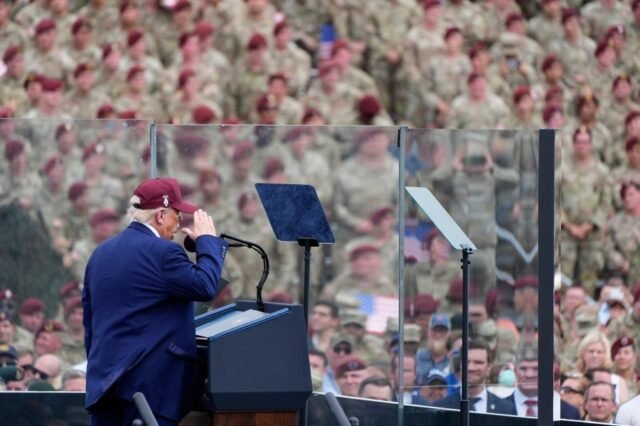 Trump dice que "liberará" a Los Ángeles en discurso para conmemorar el 250 aniversario del ejército
