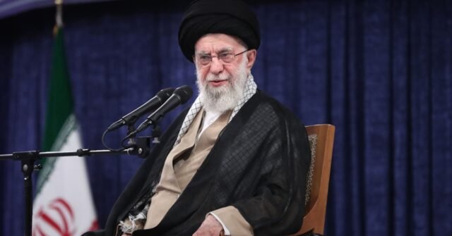 Trump dice que nosotros sabe dónde se está escondiendo Khamenei de Irán, insta a la rendición incondicional de Irán
