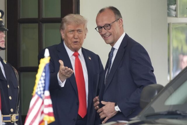 Trump, el canciller alemán Merz discute formas de poner fin a la guerra entre Ucrania y Rusia
