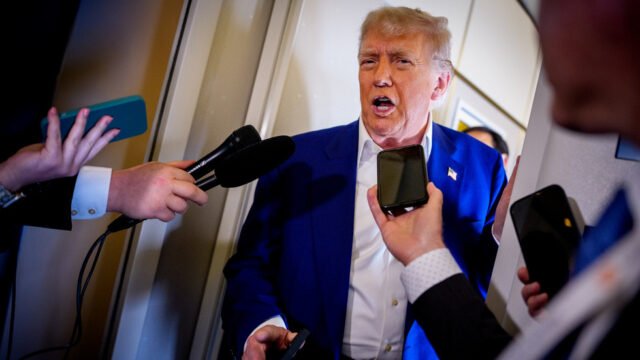 Trump golpea a CNN y NYT por 'degradar' ataques sobre Irán - RT World News
