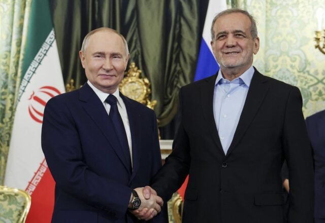 Trump golpea al funcionario ruso que dijo que otros países darán ojivas nucleares de Irán
