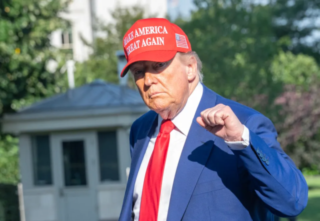 Trump lanza huelgas sobre Irán con tres bases nucleares en un ataque histórico mientras Don hailado una operación 'muy exitosa'
