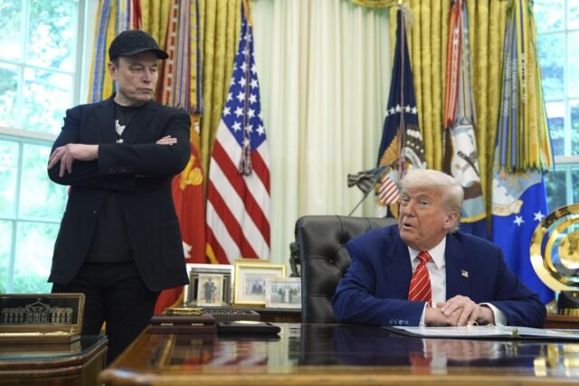 X para la victoria? Los usuarios fueron pegados a Elon Musk v. Presidente Trump Blowup
