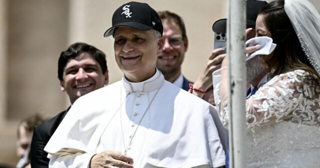 ¿Una gorra de los Medias Blancas en el Vaticano? El Papa Leo XIV de Chicago es fanático
