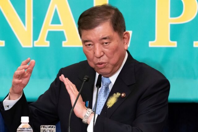 Las encuestas de salida encuentran un futuro político incierto para el primer ministro japonés Ishiba
