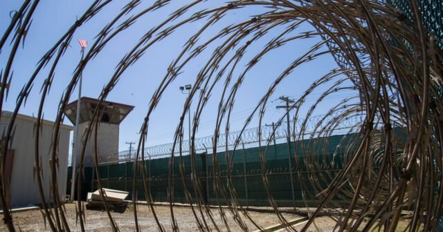 Administración de Trump utilizando Guantánamo para detener a extranjeros de 26 países, incluidos los detenidos criminales
