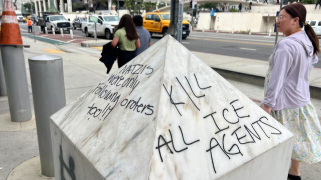 Agresiones contra los funcionarios de inmigración de los Estados Unidos aumentan en un 830% - RT World News

