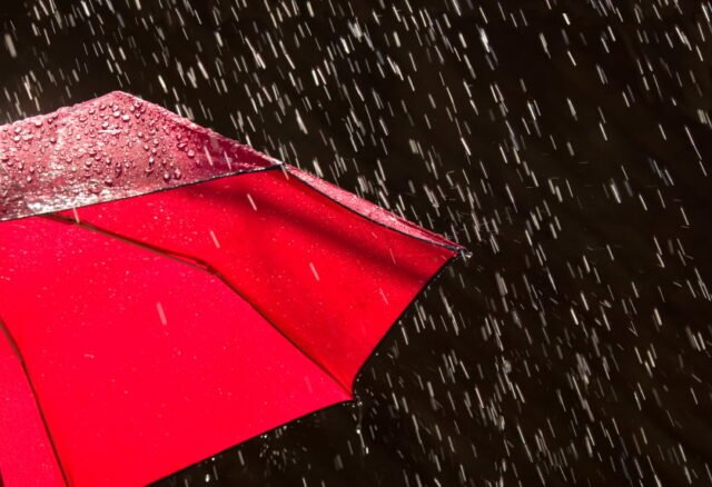 Alerta amarilla de tormentas y duchas antes del regreso de la onda de calor en la región de Valencia
