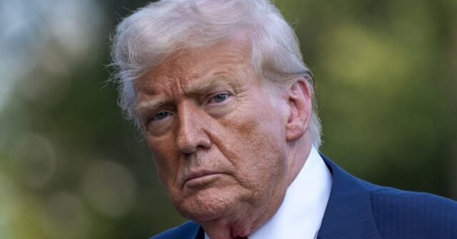 Banear a un reportero: Trump intensifica la batalla con Wall Street Journal sobre Epstein Story
