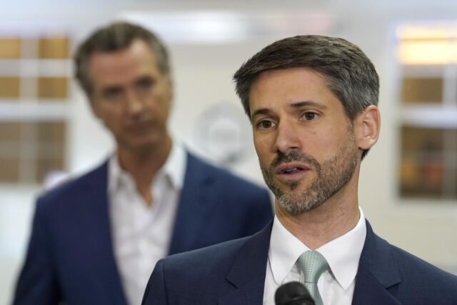 ChatGPT ayuda a escribir los discursos de este alcalde. Ahora quiere mil trabajadores de la ciudad usando AI
