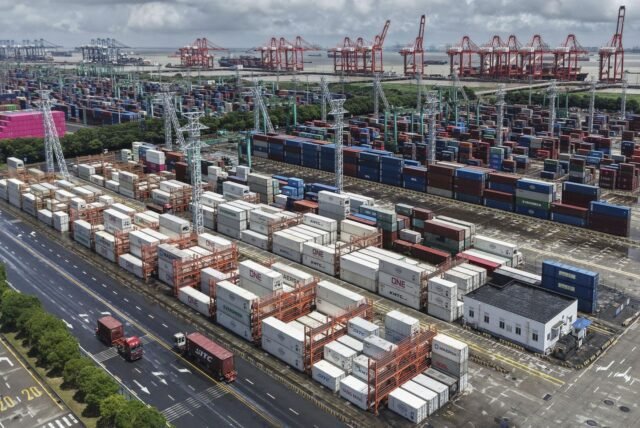 China promete ayudar a las empresas criticadas por tarifas, ya que las conversaciones con los Estados Unidos se quedaron en el limbo
