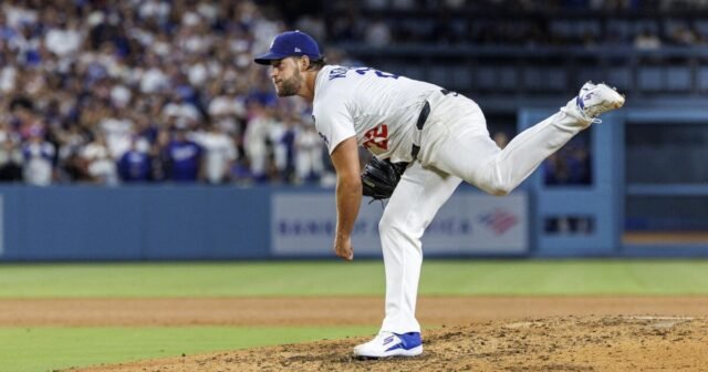 Clayton Kershaw, los compañeros de equipo de los Dodger disfrutan de un brillo del ponche 3,000
