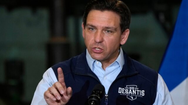 DeSantis advierte a Musk contra terceros
