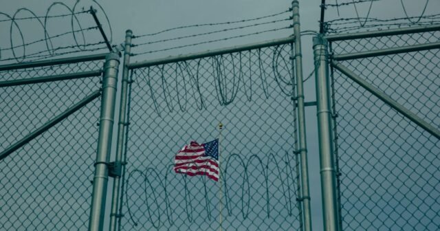 EE. UU. Hacer detenidos de Asia, África y Europa en las instalaciones de inmigración de la Bahía de Guantánamo

