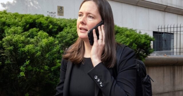 El Departamento de Justicia dispara a Maurene Comey, quien ayudó a procesar a Sean "Diddy" Combs y Jeffrey Epstein
