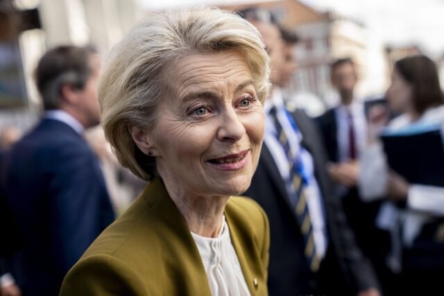 El jefe de la Comisión Europea, Ursula von der Leyen, enfrenta una votación sin confianza esta semana

