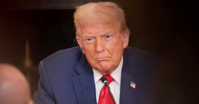 El juez ordena a Trump que detenga las redadas de inmigración en el sur de California por ahora
