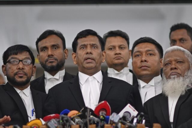 El tribunal de Bangladesh acusa al primer ministro expulsado, Hasina, por las muertes de manifestantes
