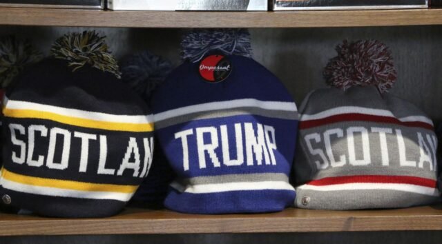 El viaje de Trump a Escocia, ya que su nuevo campo de golf abre la política de desenfoque y el negocio de la familia
