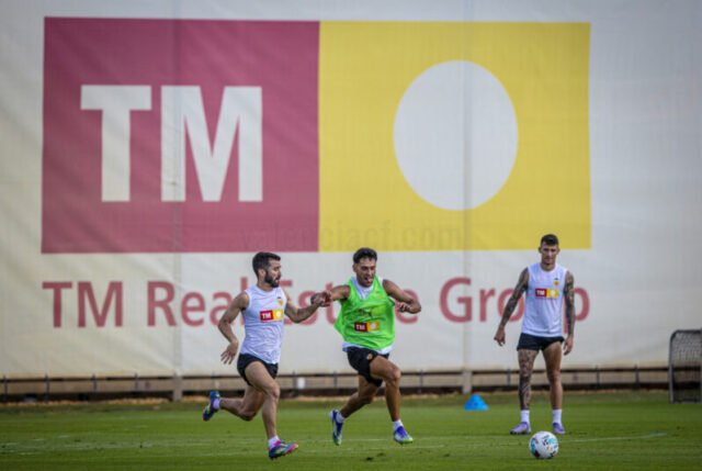 Fútbol de Valencia ... ¡Preparándose para la nueva temporada! • Valencia 24/7
