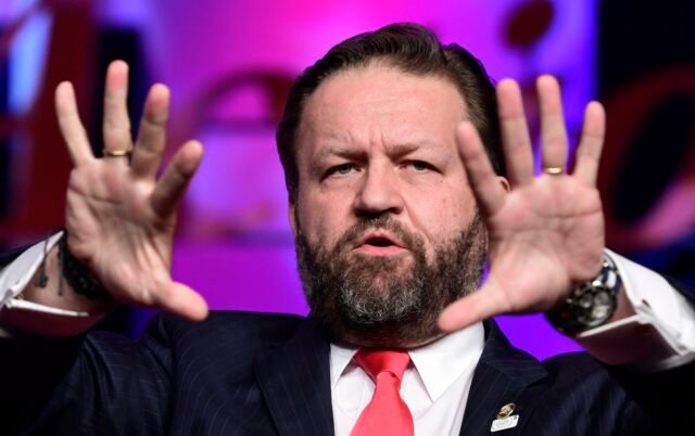 Gorka: la Casa Blanca no busca el cambio de régimen en Irán
