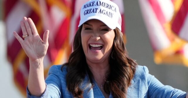 La AG Sec de Trump tiene medidores de ironía que explotan a la izquierda, a la derecha y al centro con el giro 'más allá de la parodia'
