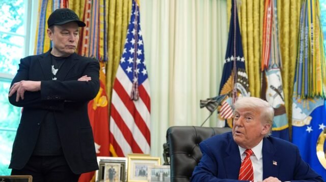 La Casa Blanca indica que Trump no apoya los contratos federales para la compañía de inteligencia artificial de Musk
