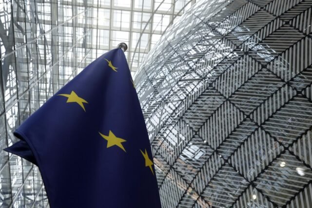 La UE presenta el código de práctica de IA para ayudar a las empresas a cumplir con las reglas de Bloc

