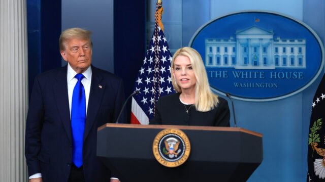 La administración Trump demanda a la ciudad de Nueva York - RT World News
