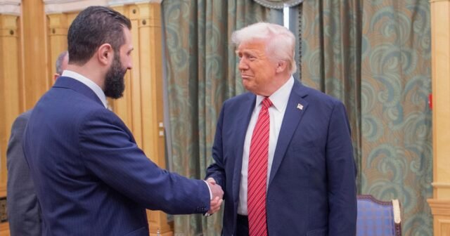 La designación terrorista final de Estados Unidos para el grupo rebelde sirio cuyo líder ahora dirige Siria
