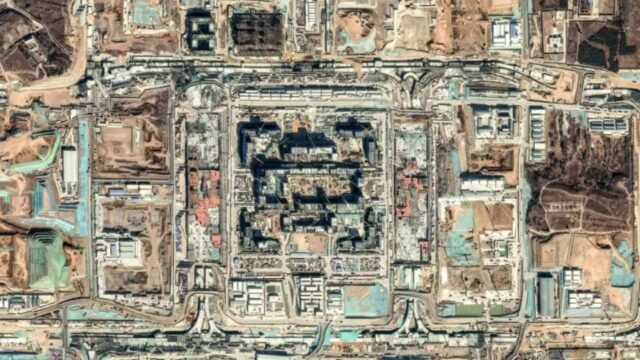 La fortaleza de la 'ciudad militar' gigante de la construcción de China diez veces más grande que el Pentágono con búnker a prueba de nuclear listo para la Primera Guerra Mundial
